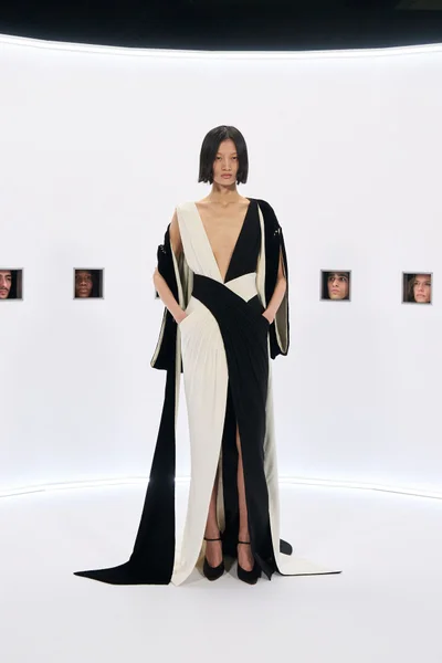Look 24